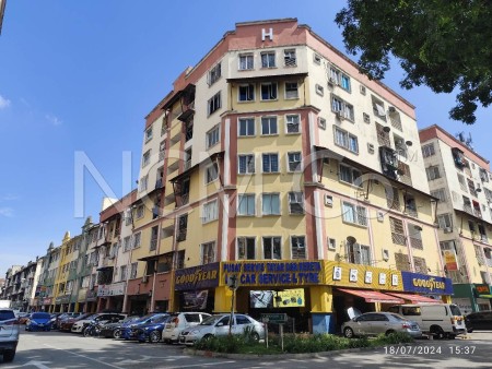 Apartment For Auction at Spring Court