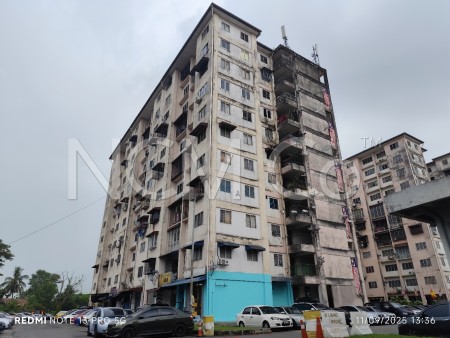 Apartment For Auction at Flat Taman Sri Kenari