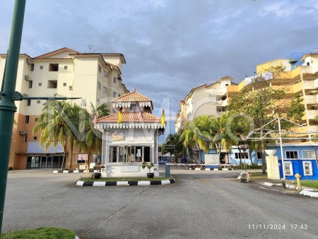 Apartment For Auction at PD Tiara Bay Apartment