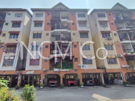 Apartment For Auction at Inang Apartment