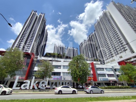 Serviced Residence For Auction at Lakeville Residence