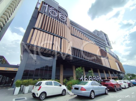 Serviced Residence For Auction at 168 Park Selayang