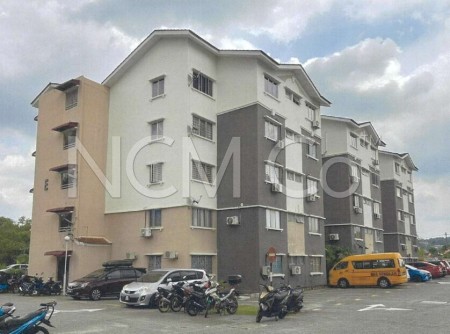 Apartment For Auction at Rose Apartment (Saujana Utama)