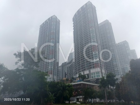 SOHO For Auction at i Soho