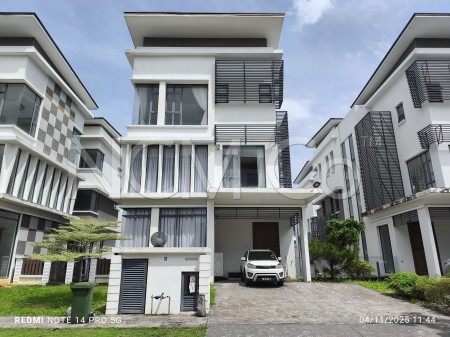 Bungalow House For Auction at Residence 33