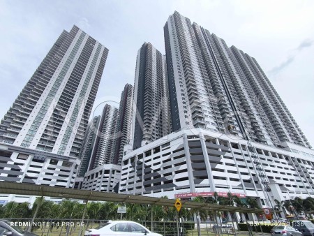 Serviced Residence For Auction at Razak City Residences