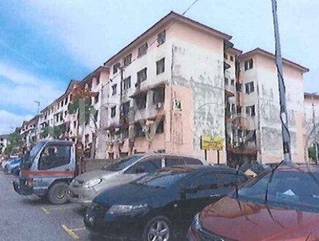 Apartment For Auction at Idaman Apartment