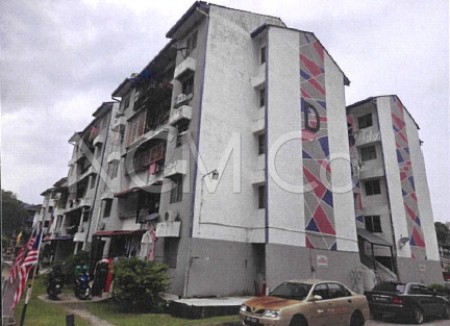 Apartment For Auction at Taman Pinggiran