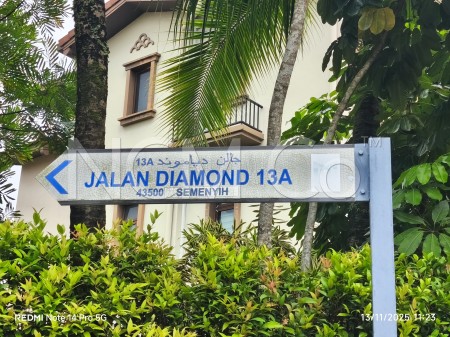 Bungalow House for Auction