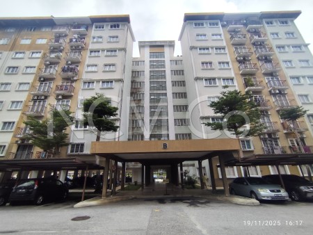 Apartment For Auction at Tiara Hatamas