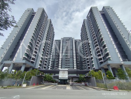 Apartment For Auction at Alstonia Residence