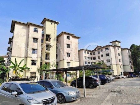 Apartment For Auction at Azalea Court