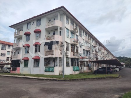 Apartment For Auction at Melinsung Summer Bay Resort Apartment