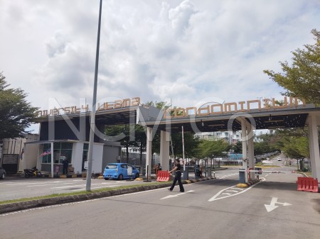 Apartment for Auction