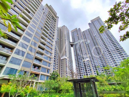 Condo For Auction at Agile