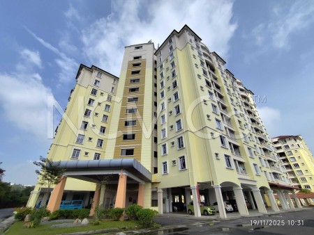 Condo For Auction at Desaria Villa
