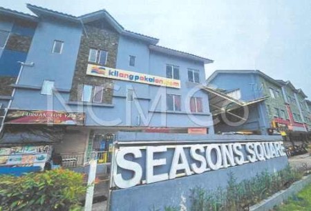 Retail Space For Auction at Seasons Square