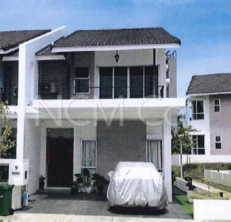 Terrace House For Auction at Tamansari
