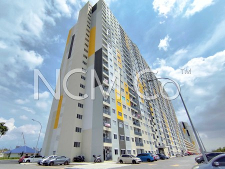 Apartment For Auction at Idaman BSP Apartment