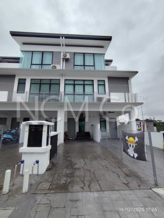 Terrace House For Auction at Taman Sri Muda