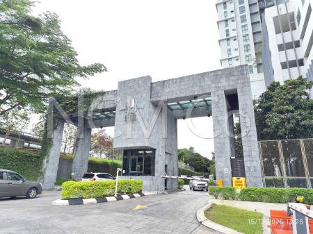 Condo For Auction at The Henge