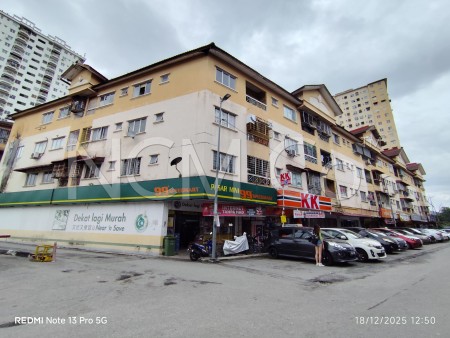Apartment For Auction at Puncak Desa Apartment