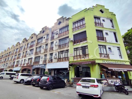 Apartment For Auction at Plaza Mahkota