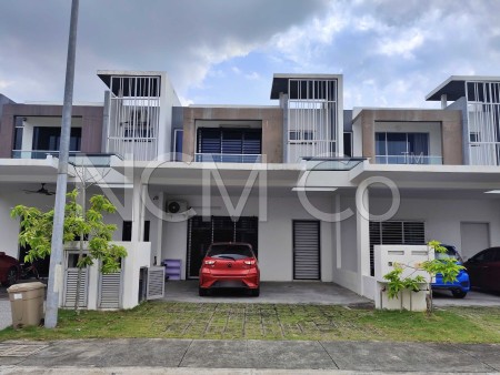 Terrace House For Auction at Casaview @ Cybersouth