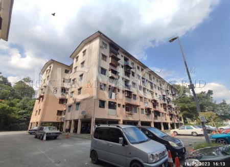 Apartment For Auction at Rawang Perdana 1