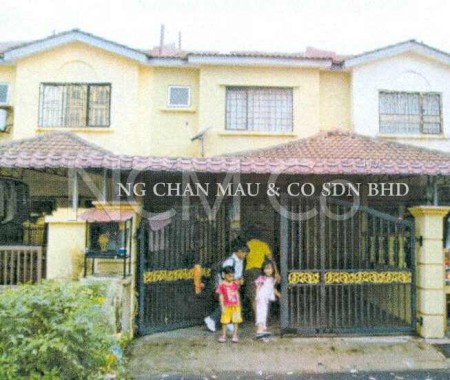 Terrace House For Auction at Green Valley Park (Pinggiran Lembah Hijau)