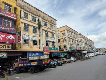 Shop For Auction at Synergy Square