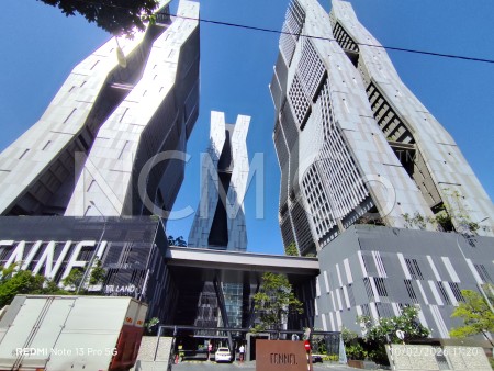 Condo For Auction at The Fennel