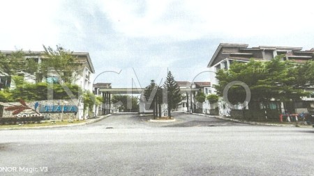 Terrace House For Auction at Tiara South