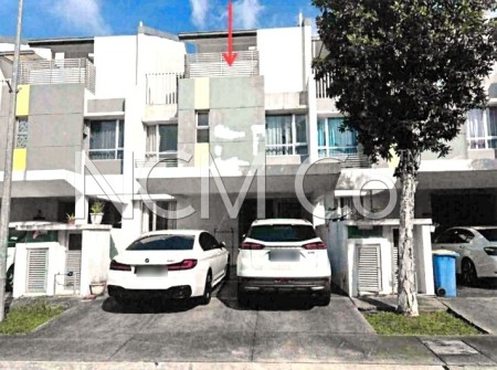 Terrace House For Auction at Bayan Residences