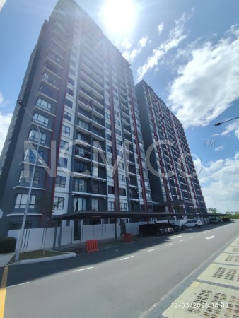 Apartment For Auction at E'island Lake Haven Residence