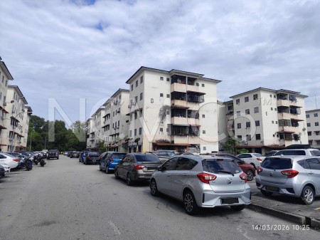 Flat For Auction at Puchong Utama Court 1