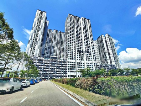 Serviced Residence For Auction at D'Summit Residence