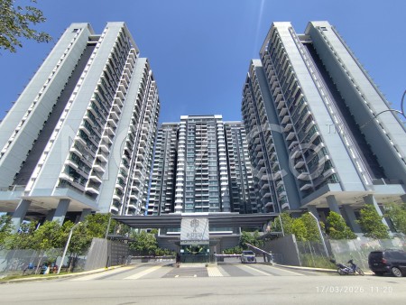 Apartment For Auction at Alstonia Residence