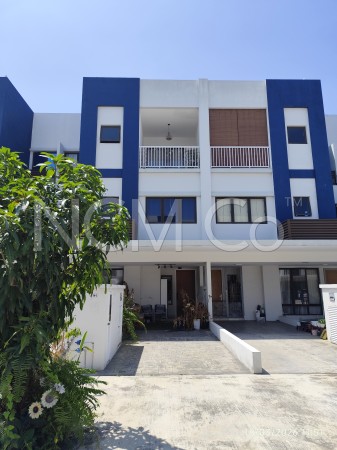 Terrace House For Auction at Ayden Townhouse Warisan Puteri