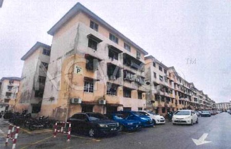 Apartment For Auction at Idaman Apartment