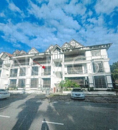 Terrace House For Auction at Palm Springs Resort