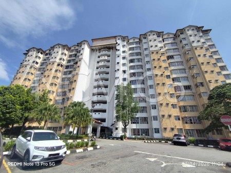 Apartment For Auction at Merak Apartment