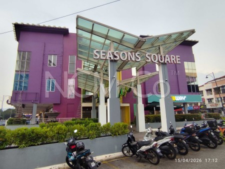 Retail Space For Auction at Seasons Square