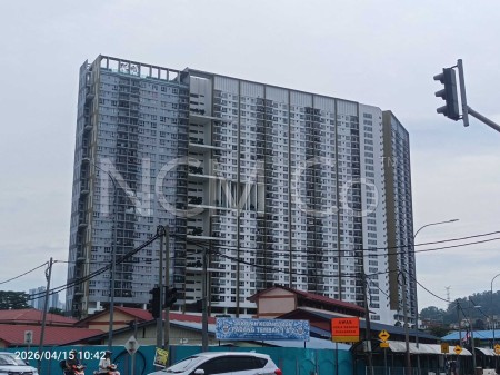 Apartment For Auction at Platinum Splendor