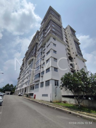 Apartment For Auction at The Residence 1