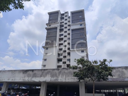 Apartment For Auction at The Residence 1