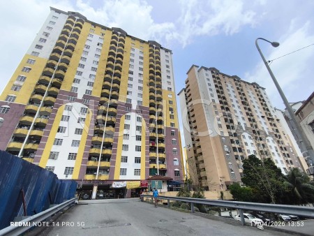 Apartment For Auction at Lagoon Perdana Apartment