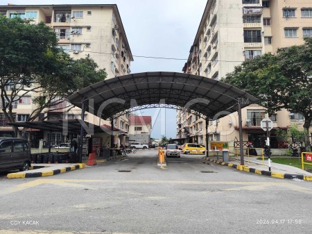 Apartment For Auction at Puchong Permata 1