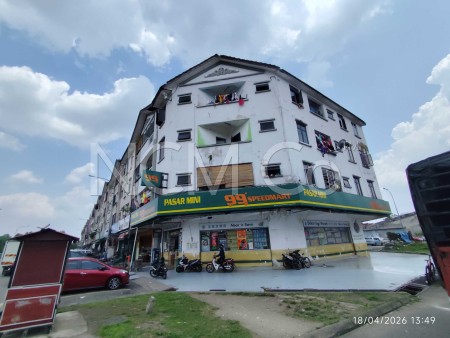 Apartment For Auction at Taman Perindustrian Puchong Utama