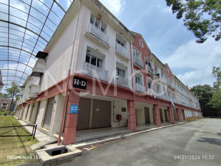 Serviced Residence For Auction at Laketown Apartment (Bukit Merah Resort)